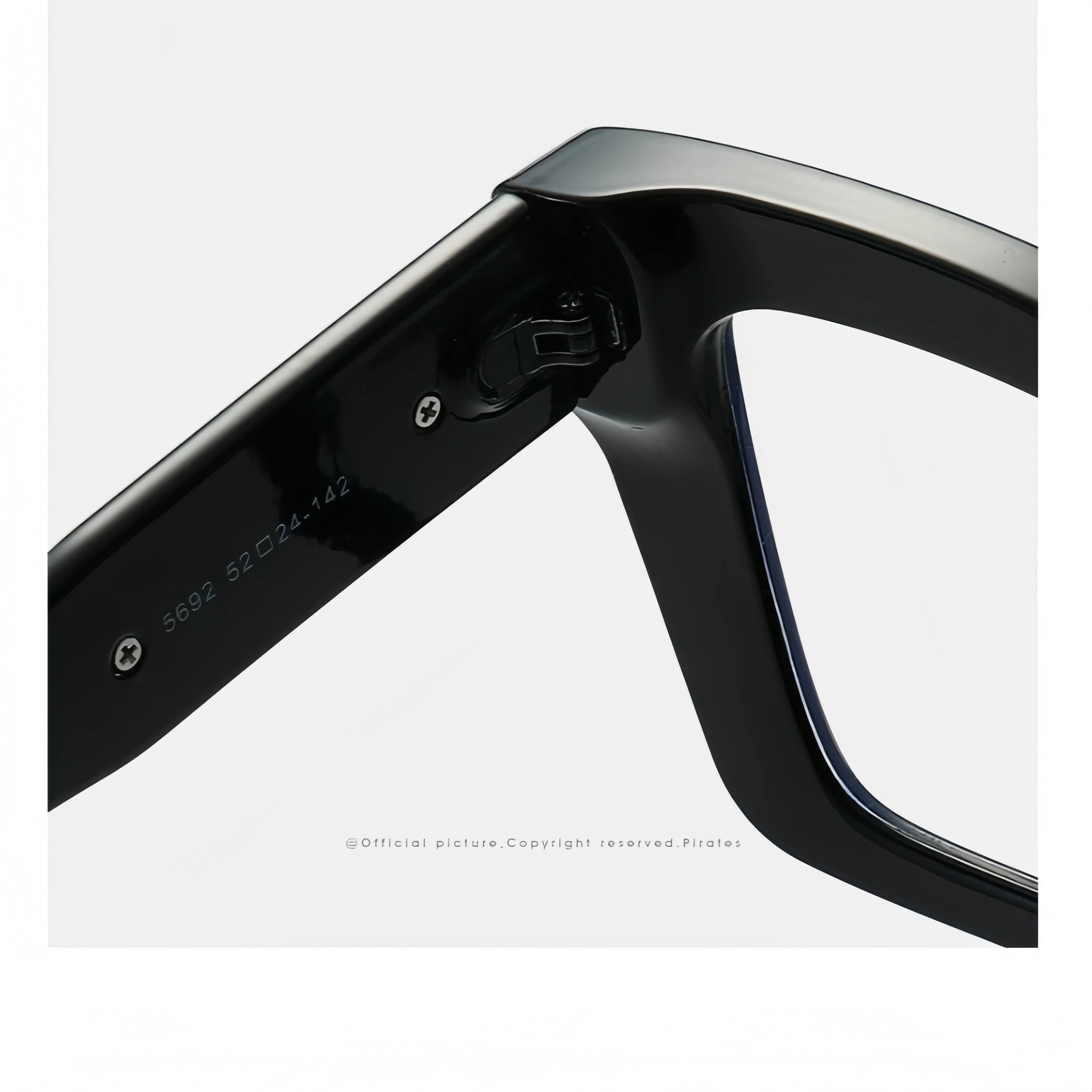 Fashionable and Simple Large-Frame, Thick-Legged Glasses with Personalized Decoration for Women and Anti-Blue Light Glasses