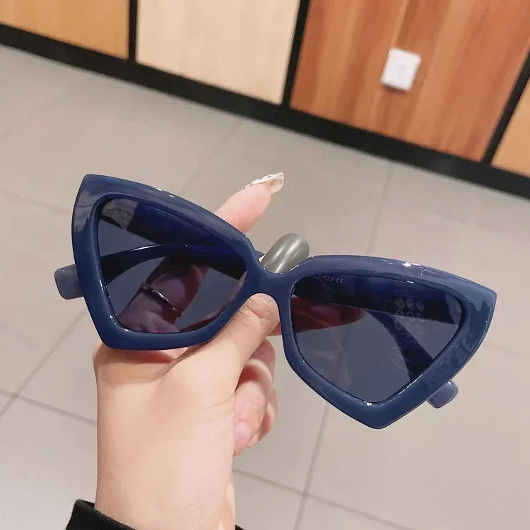 Fashion Cat Eye Sunglass Trendy Female Eyewear Luxury Irregular Frame Popular Women Travelling Sun Glasses Ultraviolet-proof