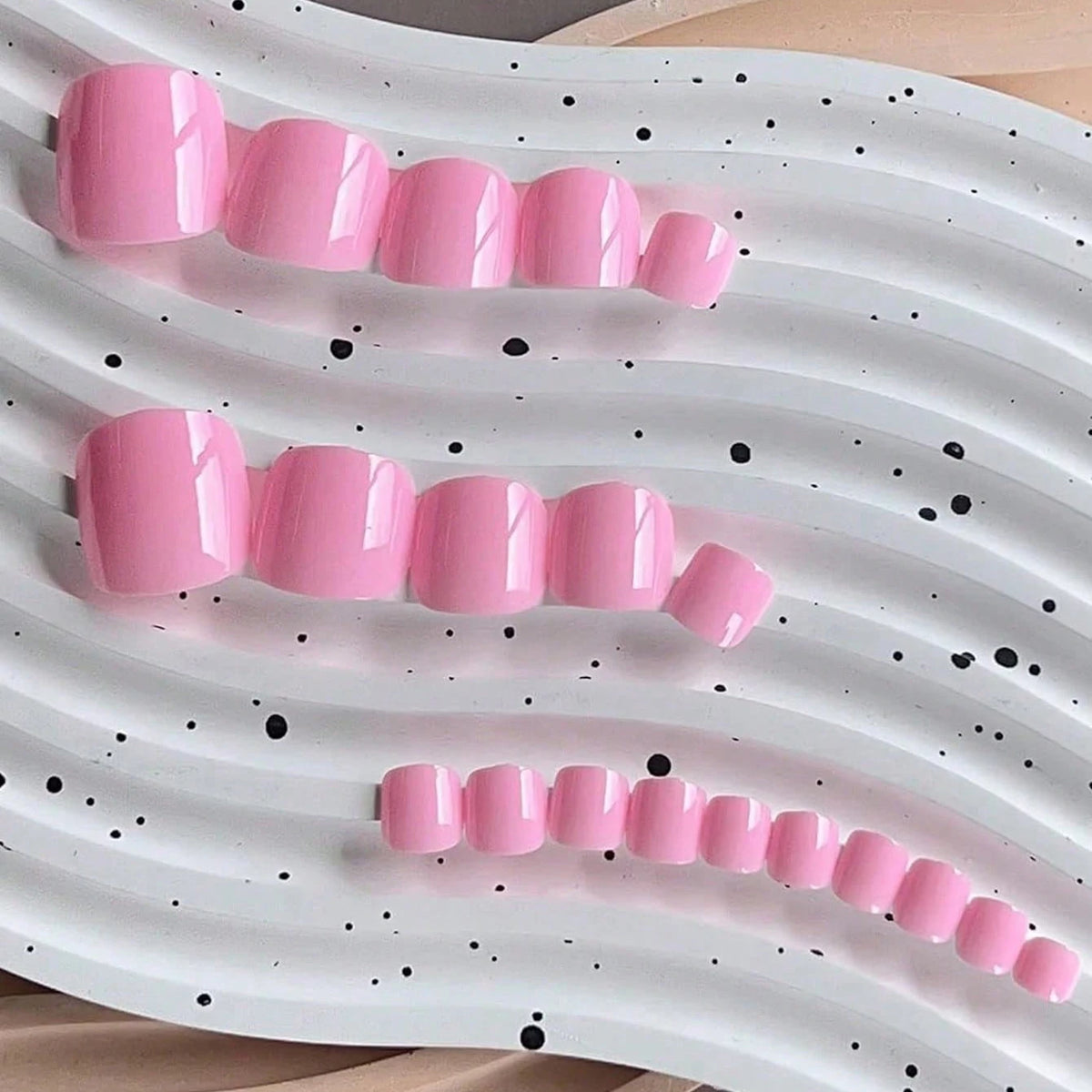 24PCS Solid Color Square Fake Toenail Matte Pressed Toenail Short Acrylic Fake Nail Artificial All Inclusive Toenail Pink