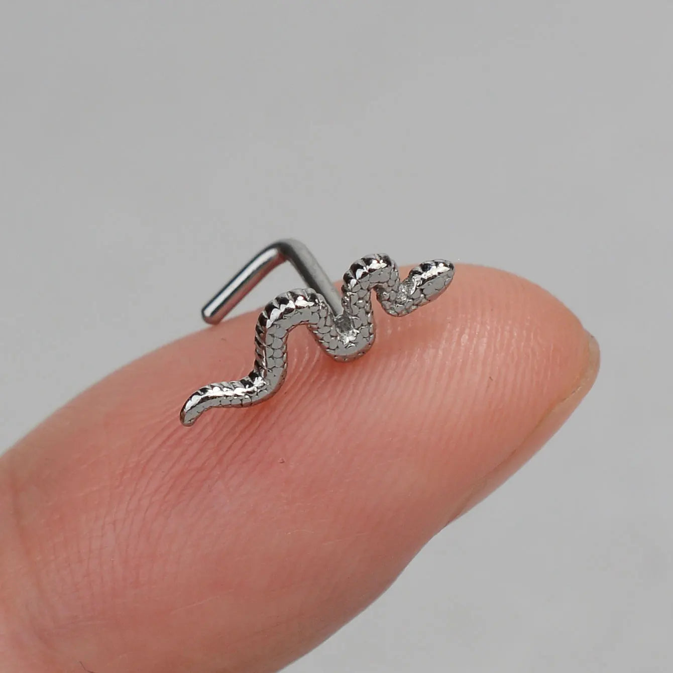 1PC Stainless Steel CZ Nose Ring L Shape Nose Studs Spider Snake Bow Flower Leaf Nostril Nose Piercing Body Jewelry  For Women