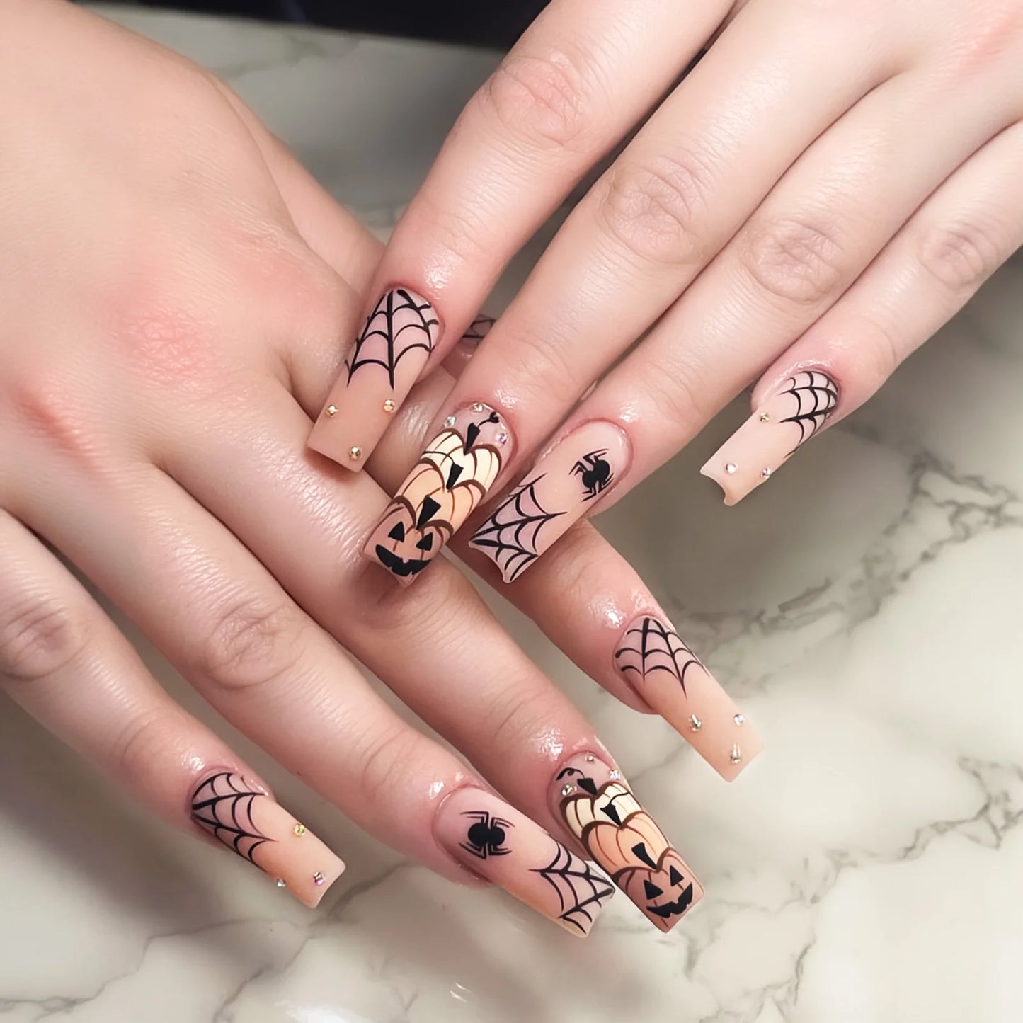 24pcs Glitter Pink Sequins Fake Nails 2025 Halloween Scary Skull Love Print False Nails Wearable European Ballet Press on Nails