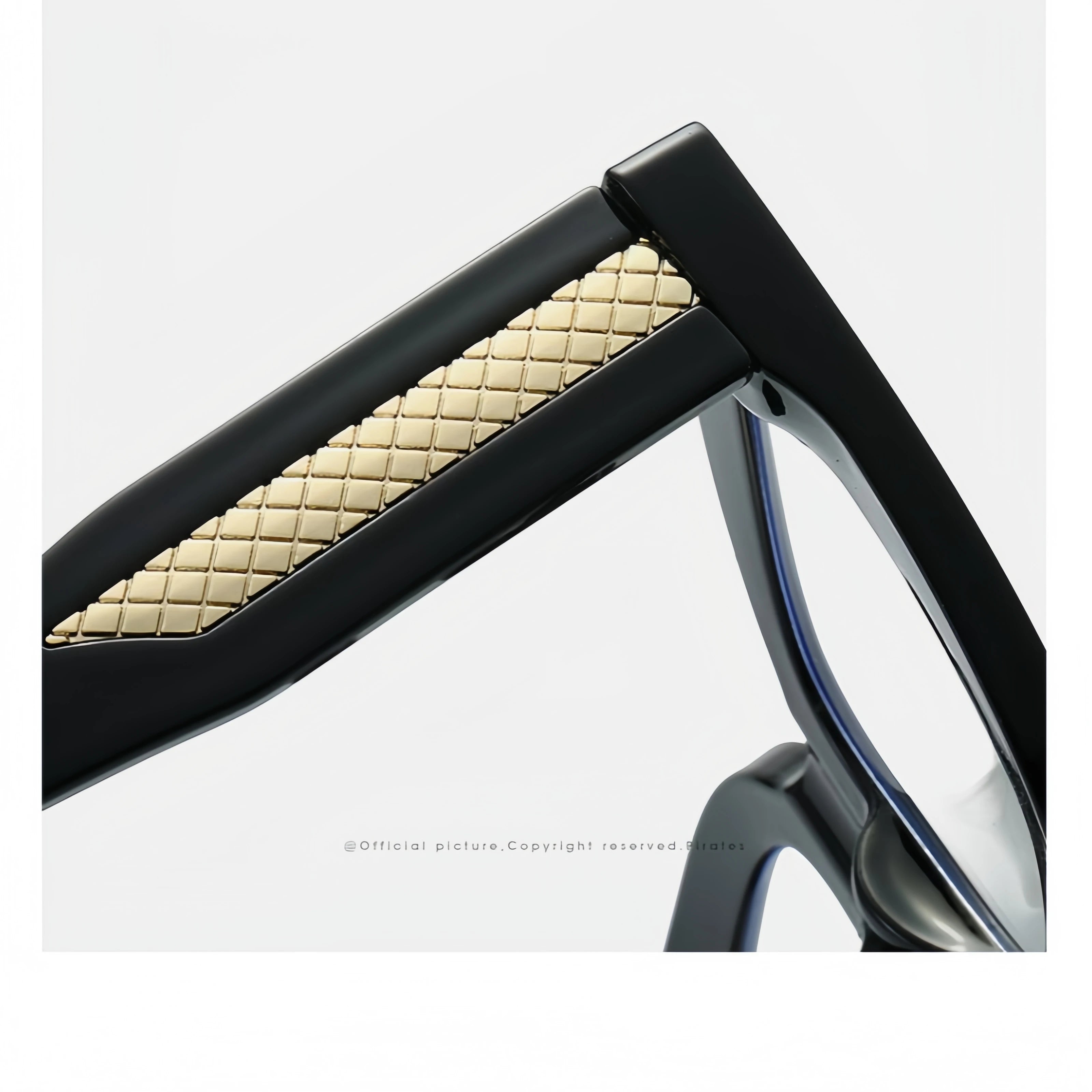 Fashionable and Simple Large-Frame, Thick-Legged Glasses with Personalized Decoration for Women and Anti-Blue Light Glasses