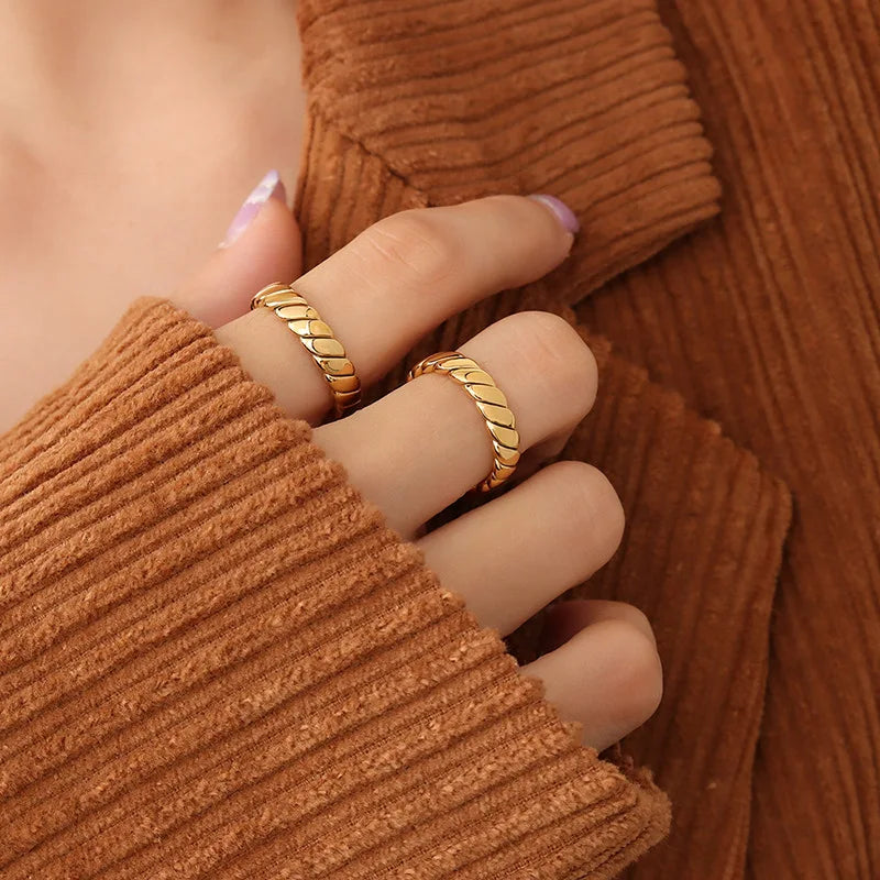 316L Stainless Steel Rings For Women 18k Gold Plated Waterproof No Fading Women's Simple Ring Couples Jewelry Gift