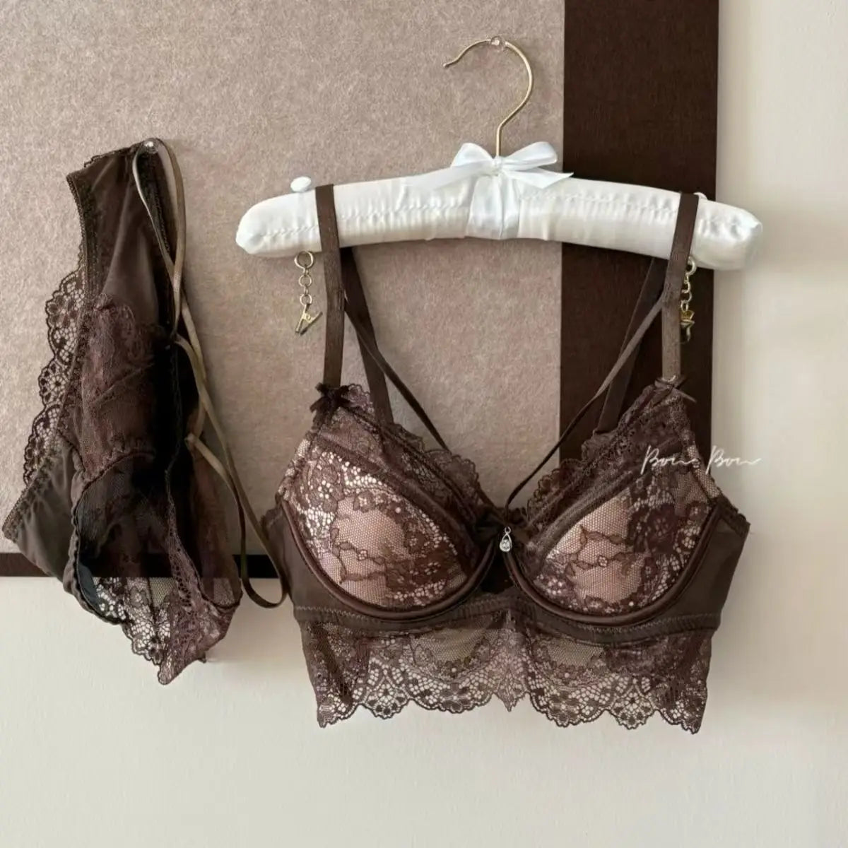French Lace Underwire Bra Set