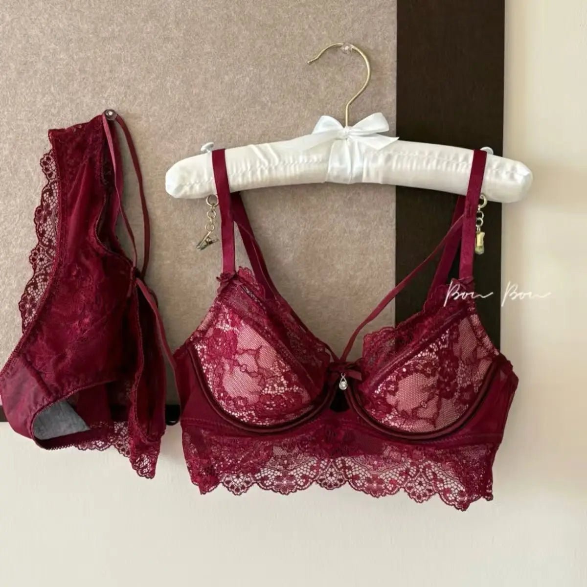 French Lace Underwire Bra Set