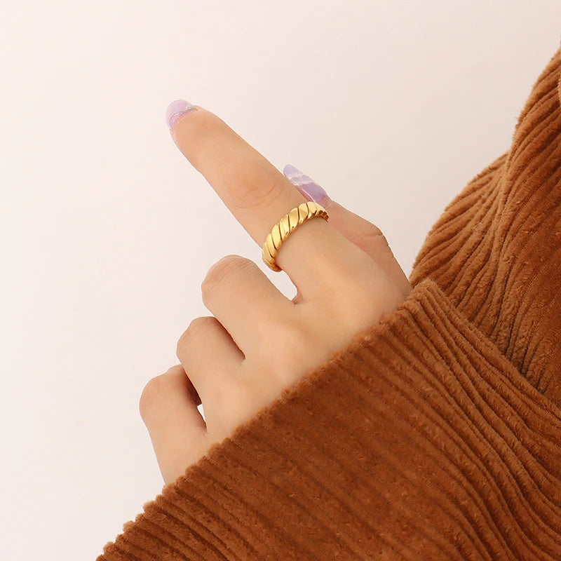 316L Stainless Steel Rings For Women 18k Gold Plated Waterproof No Fading Women's Simple Ring Couples Jewelry Gift
