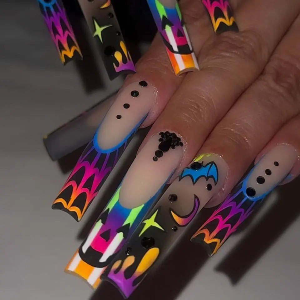 24pcs Glitter Pink Sequins Fake Nails 2025 Halloween Scary Skull Love Print False Nails Wearable European Ballet Press on Nails