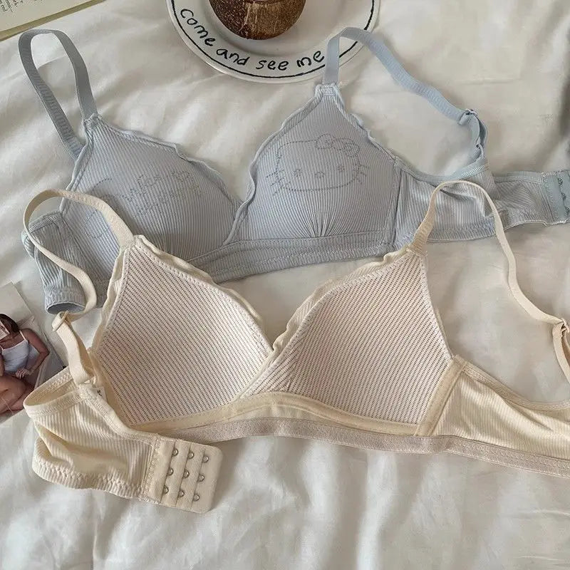 Kawai Sanrio Hello kitty cartoon cute youth underwear small breasts gathered breathable thin bra without steel rings new style