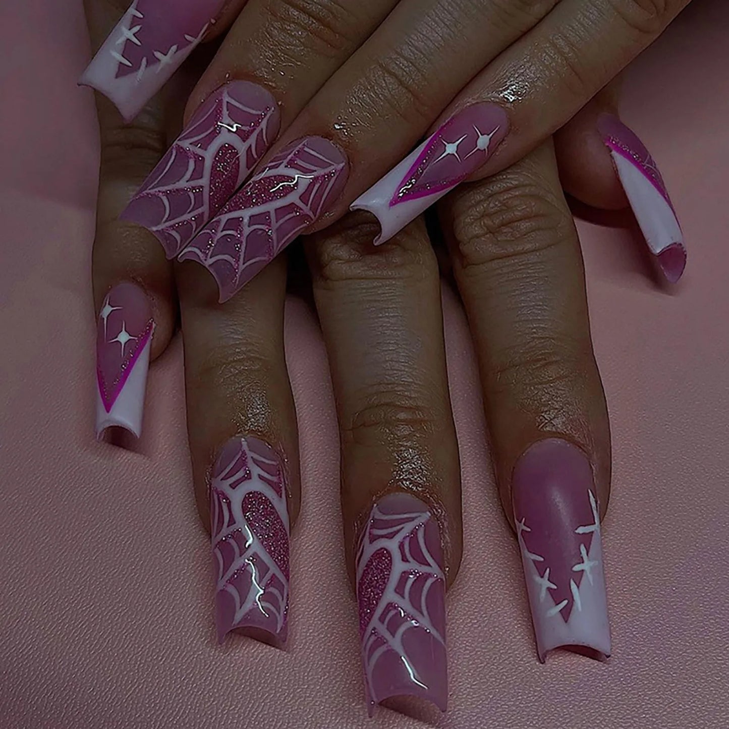 24pcs Glitter Pink Sequins Fake Nails 2025 Halloween Scary Skull Love Print False Nails Wearable European Ballet Press on Nails