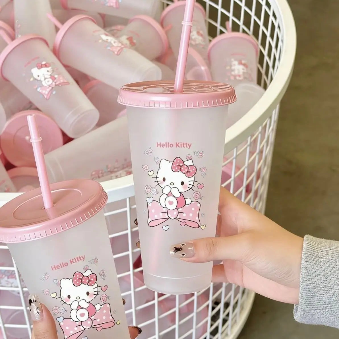 Anime Summer Pink Hello Kitty Frosted Straw Coffee Cup Unique High Aesthetic Large Capacity Girls Cold Drink Tumbler Sanrio 2026