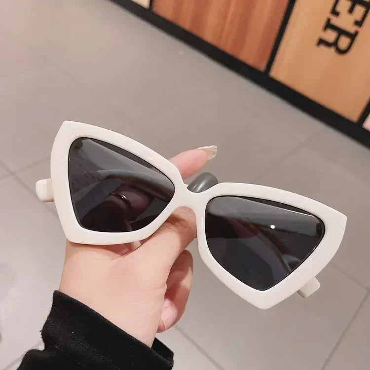 Fashion Cat Eye Sunglass Trendy Female Eyewear Luxury Irregular Frame Popular Women Travelling Sun Glasses Ultraviolet-proof