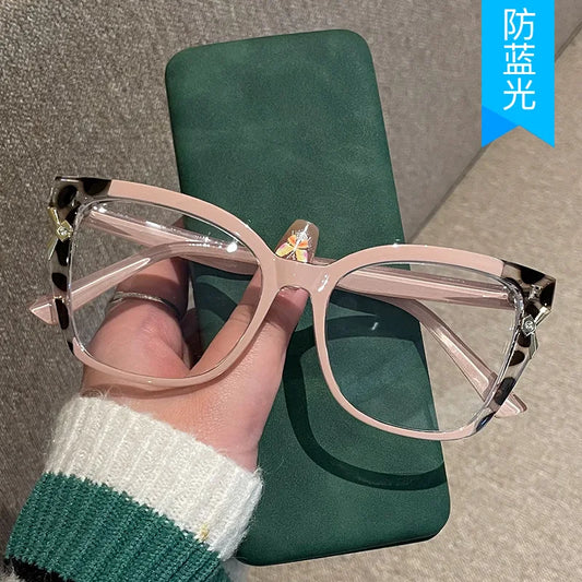 Fashion Trendy Woman Eyeglasses New Style Anti Blue Light Women's Glasses European American Eyeglass Frames