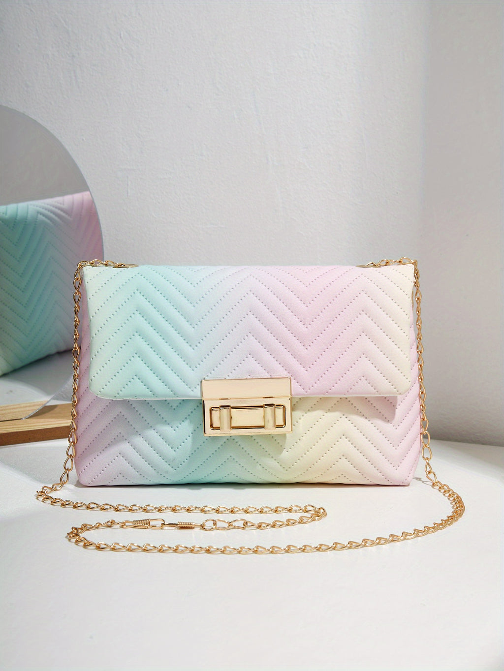 Ombre Wavy Quilted Crossbody Bag, Trendy Chain Shoulder Bag, Women's Turn Lock Flap Square Purses