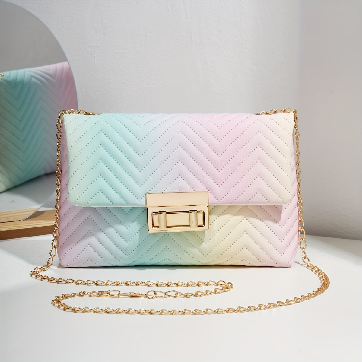 Ombre Wavy Quilted Crossbody Bag, Trendy Chain Shoulder Bag, Women's Turn Lock Flap Square Purses